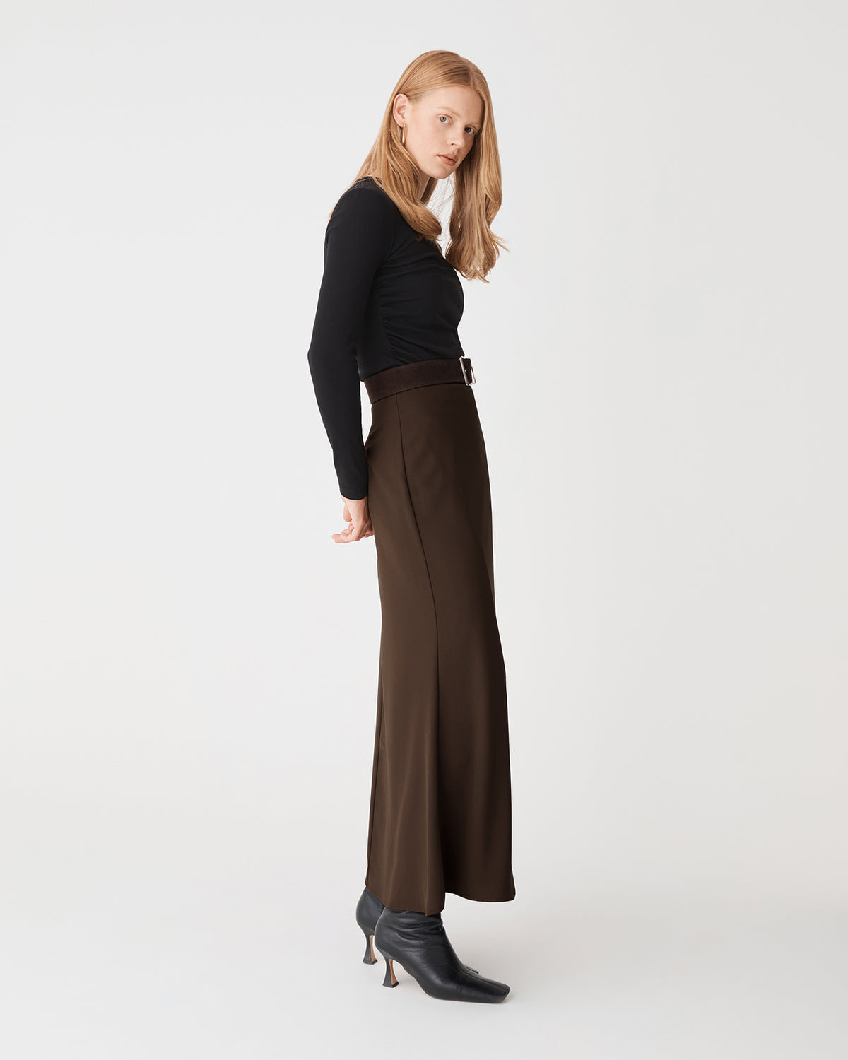 Caris Flared Maxi Skirt in chocolate — side view