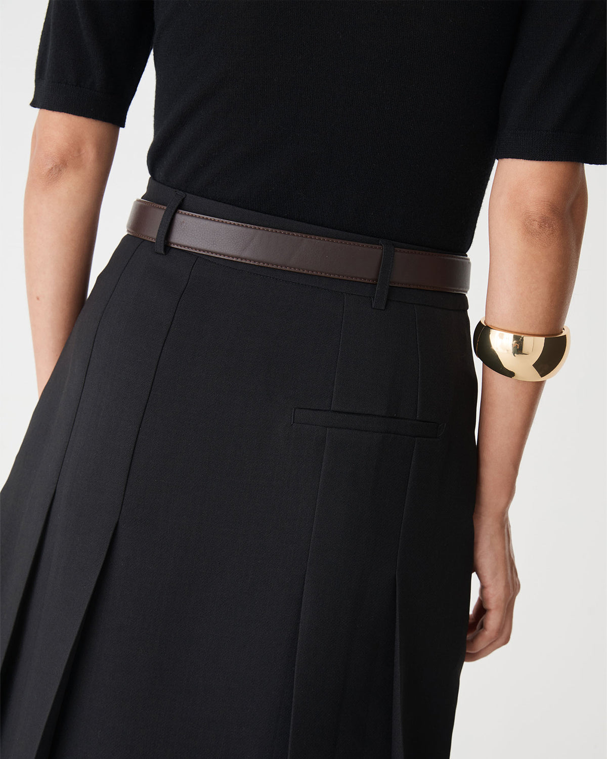 Evelyn Pleated Skirt in black — fabric detail
