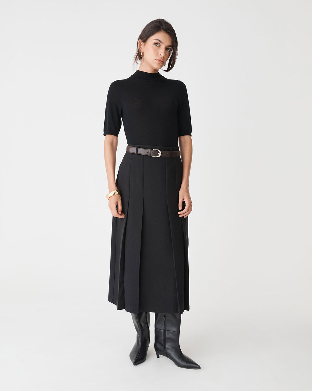 Evelyn Pleated Skirt in black — full-length view 2