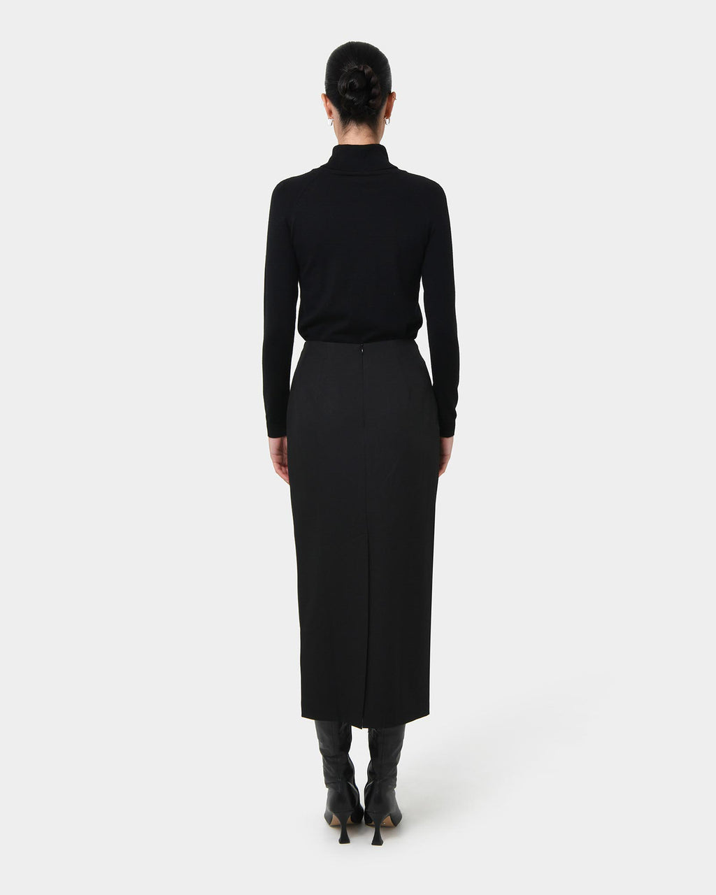 Milla Column Midi Skirt in black — back view