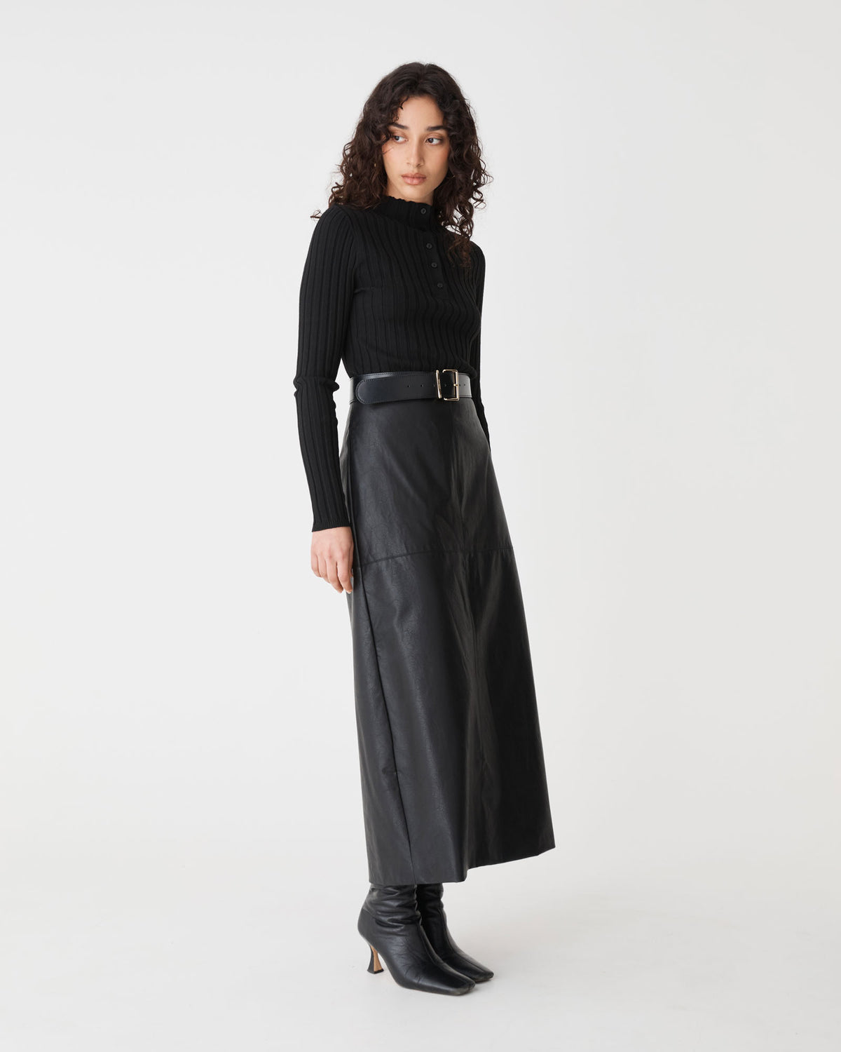 Giselle Panel PU Skirt in black — side view