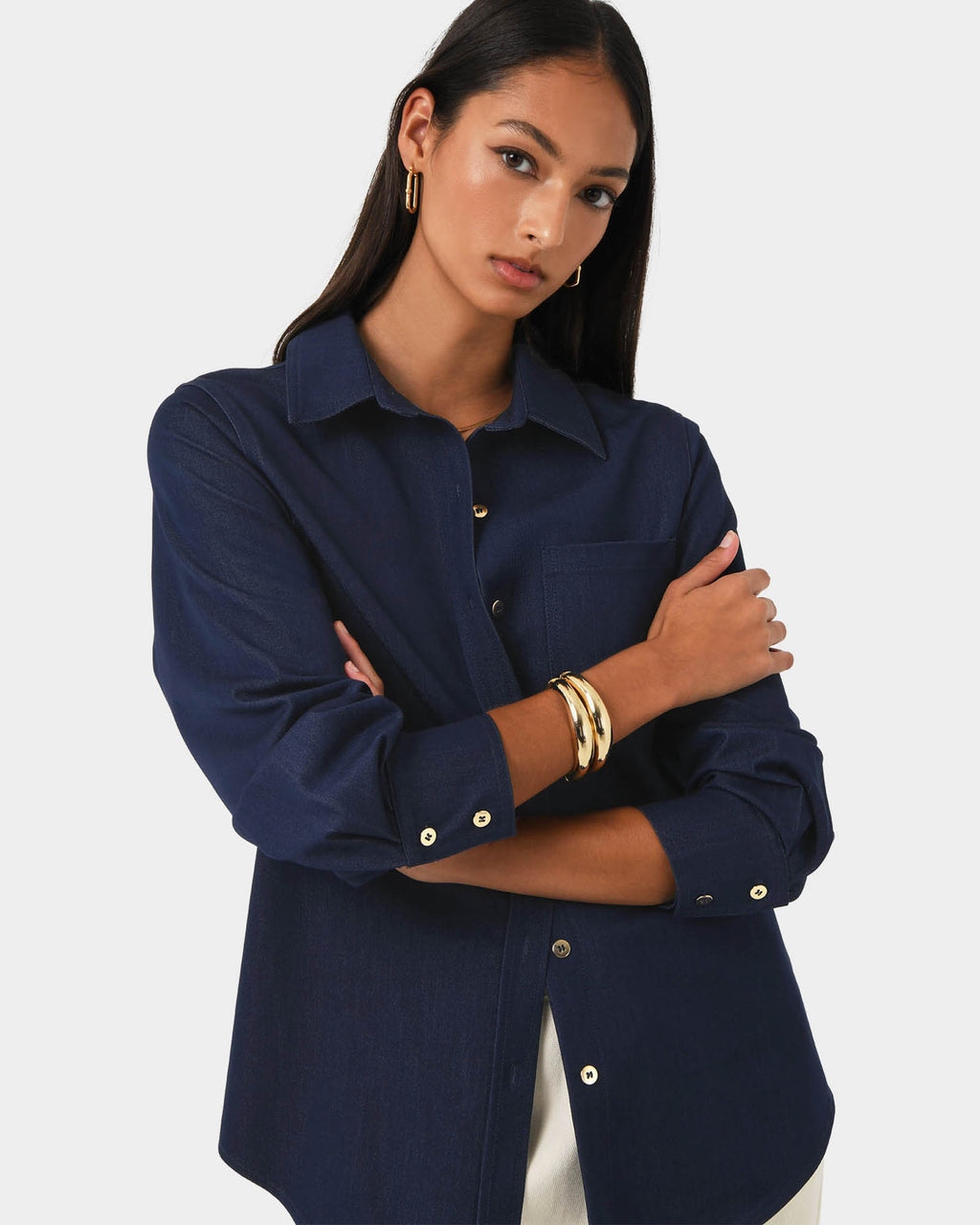 Ruka Button Shirt in dark indigo — close-up view