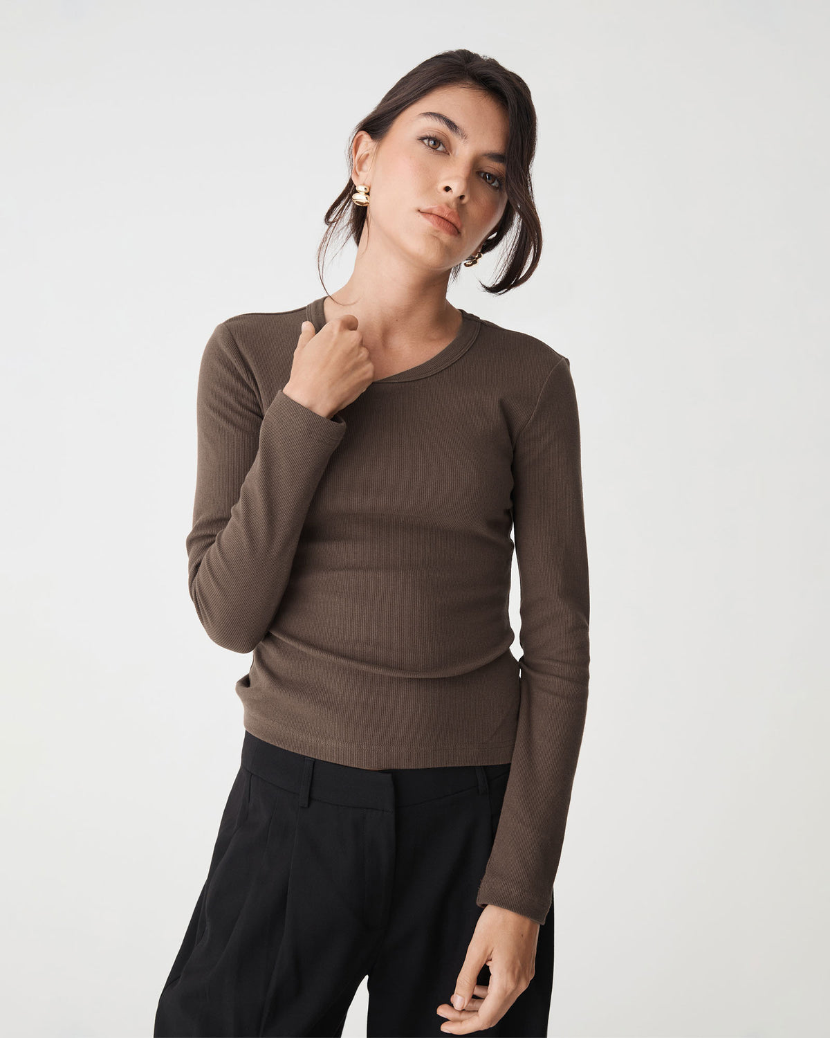 Devon Long Sleeve Rib Tee in chocolate — close-up view