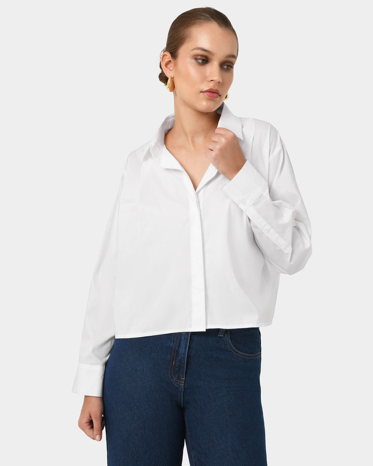 Baire Pleated Crop Shirt in white — close-up view