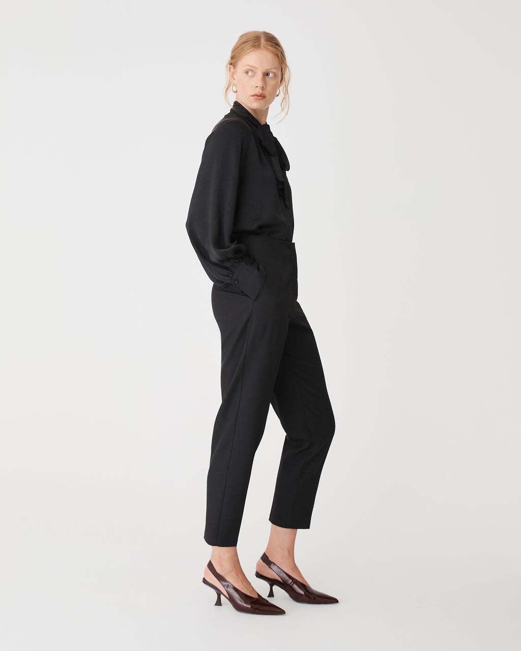 Sienna Pussybow Blouse in black — side view