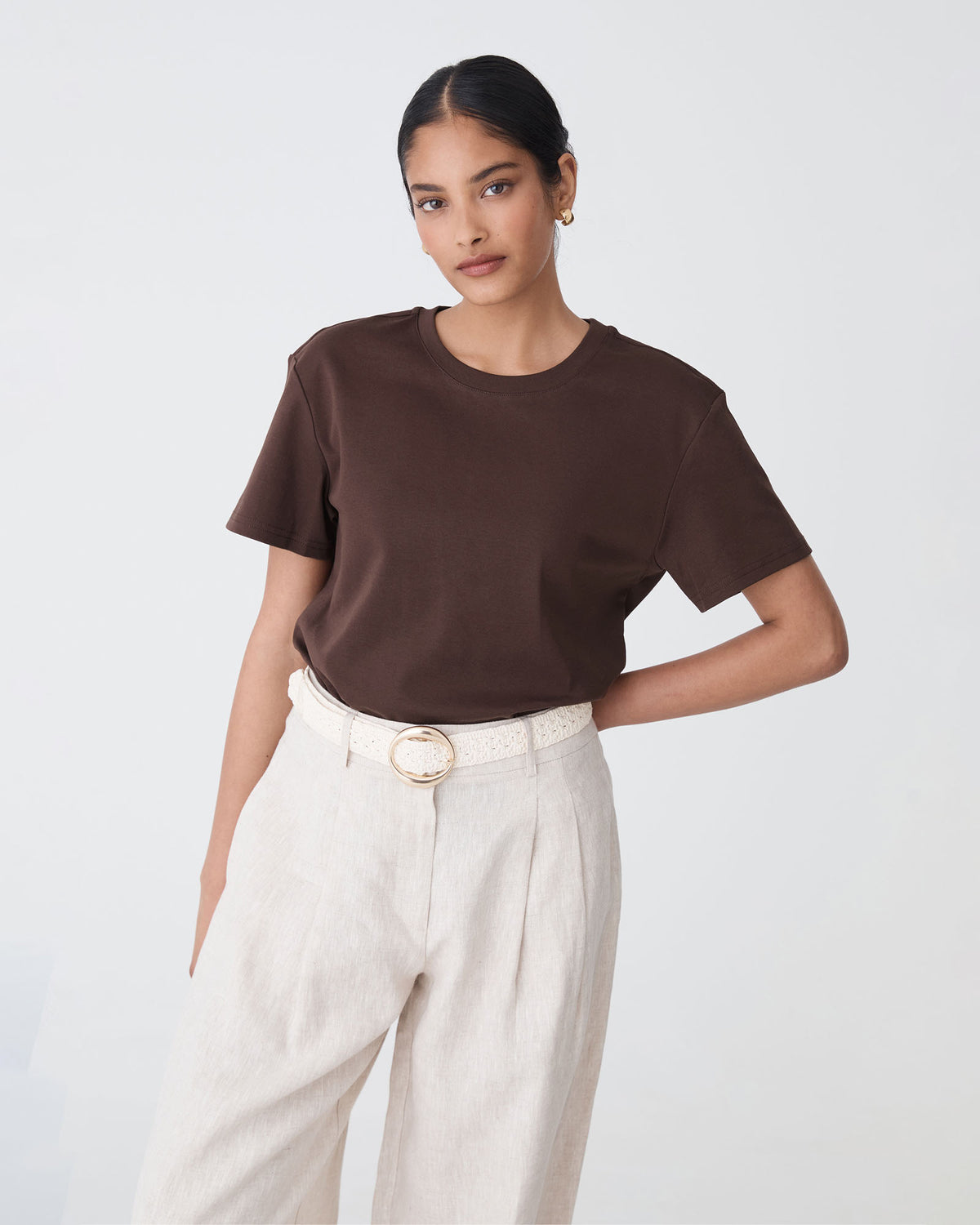 May Relaxed Cotton T-shirt in chocolate — close-up view
