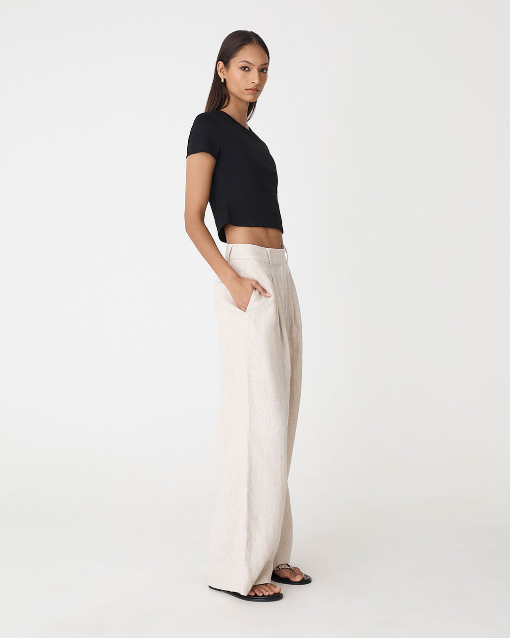 Amy Cropped Baby Tee in black — side view