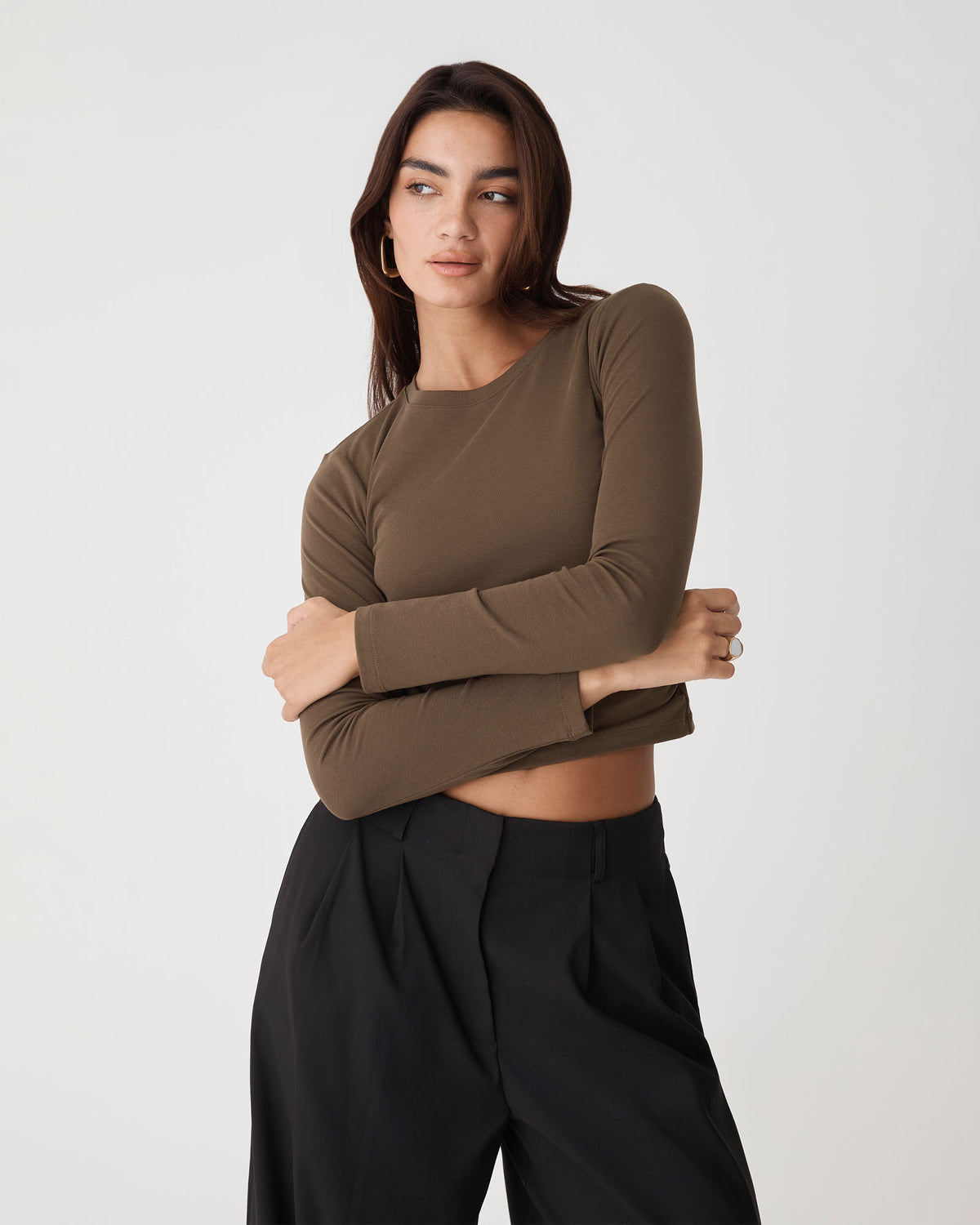 Wyatt Long Sleeve Tee in espresso — side view
