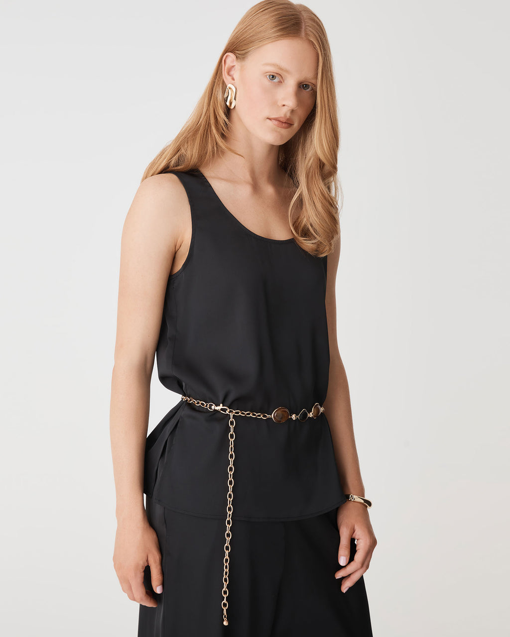 Sadin Tank Top in black — side view