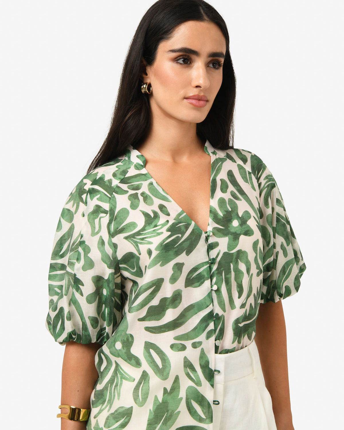 Tallulah Puff Sleeve Top in green floral — close-up view 2