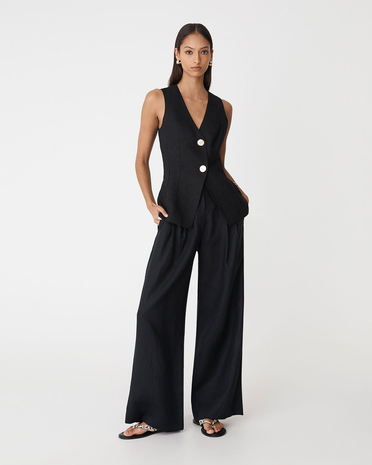 Ami V-Neck Linen Vest in black — full-length view