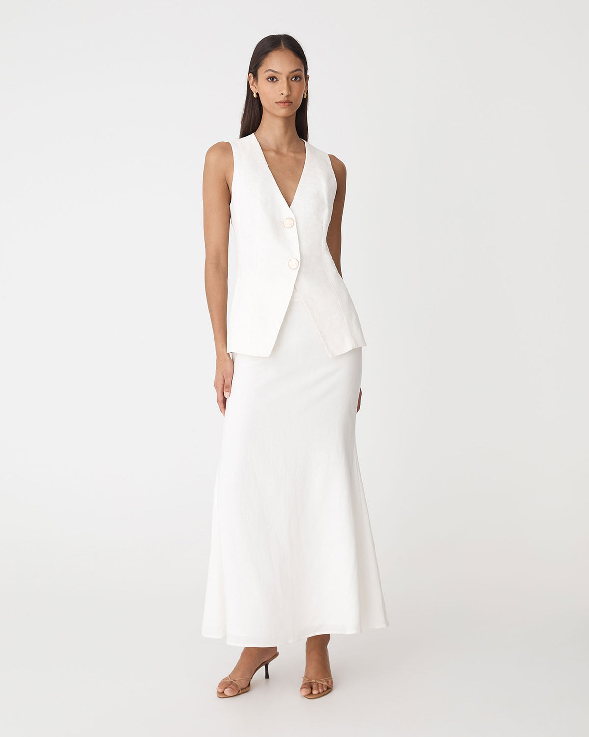 Ami V-Neck Linen Vest in white — full-length view 2