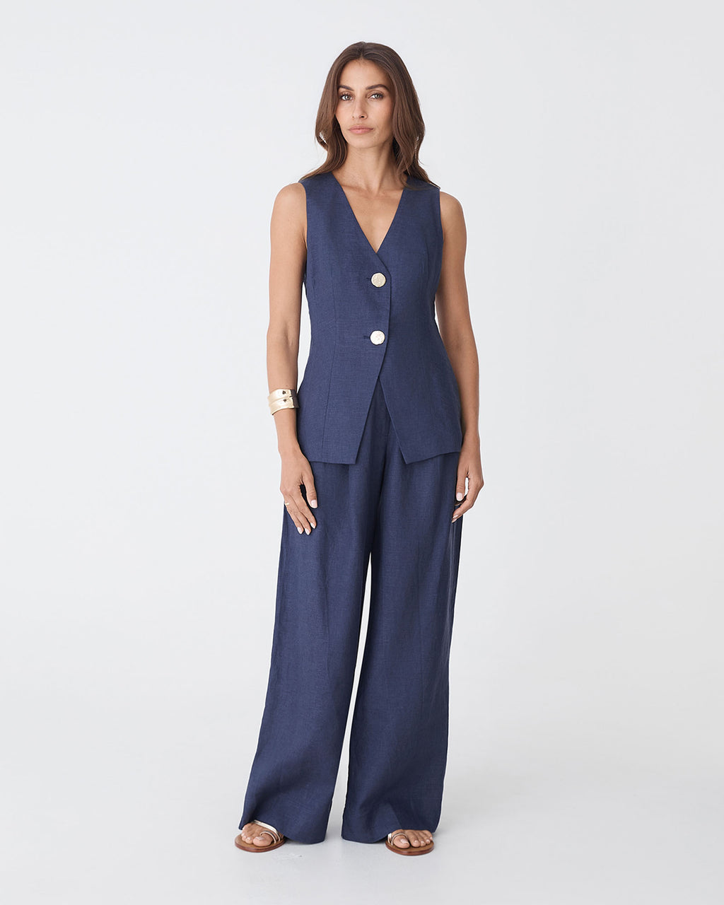 Ami V-Neck Linen Vest in wash navy — full-length view