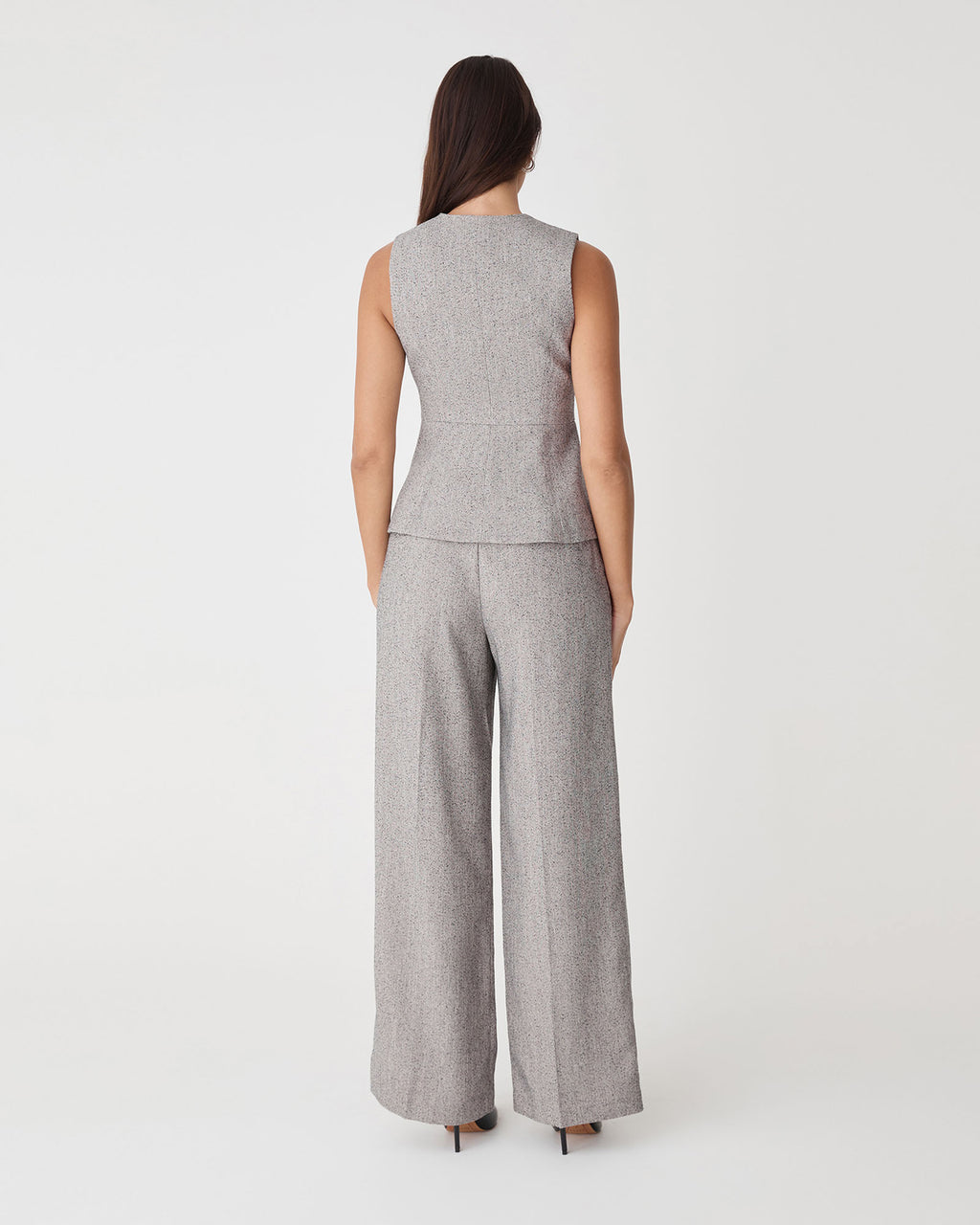 Nevada Herringbone Vest in salt pepper — view 4