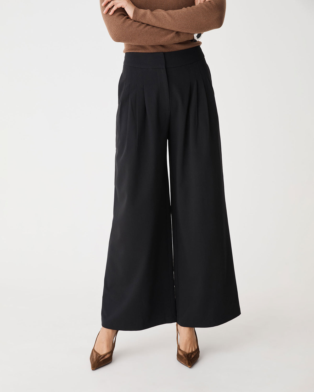 Parker Pleated Pants in black — close-up view