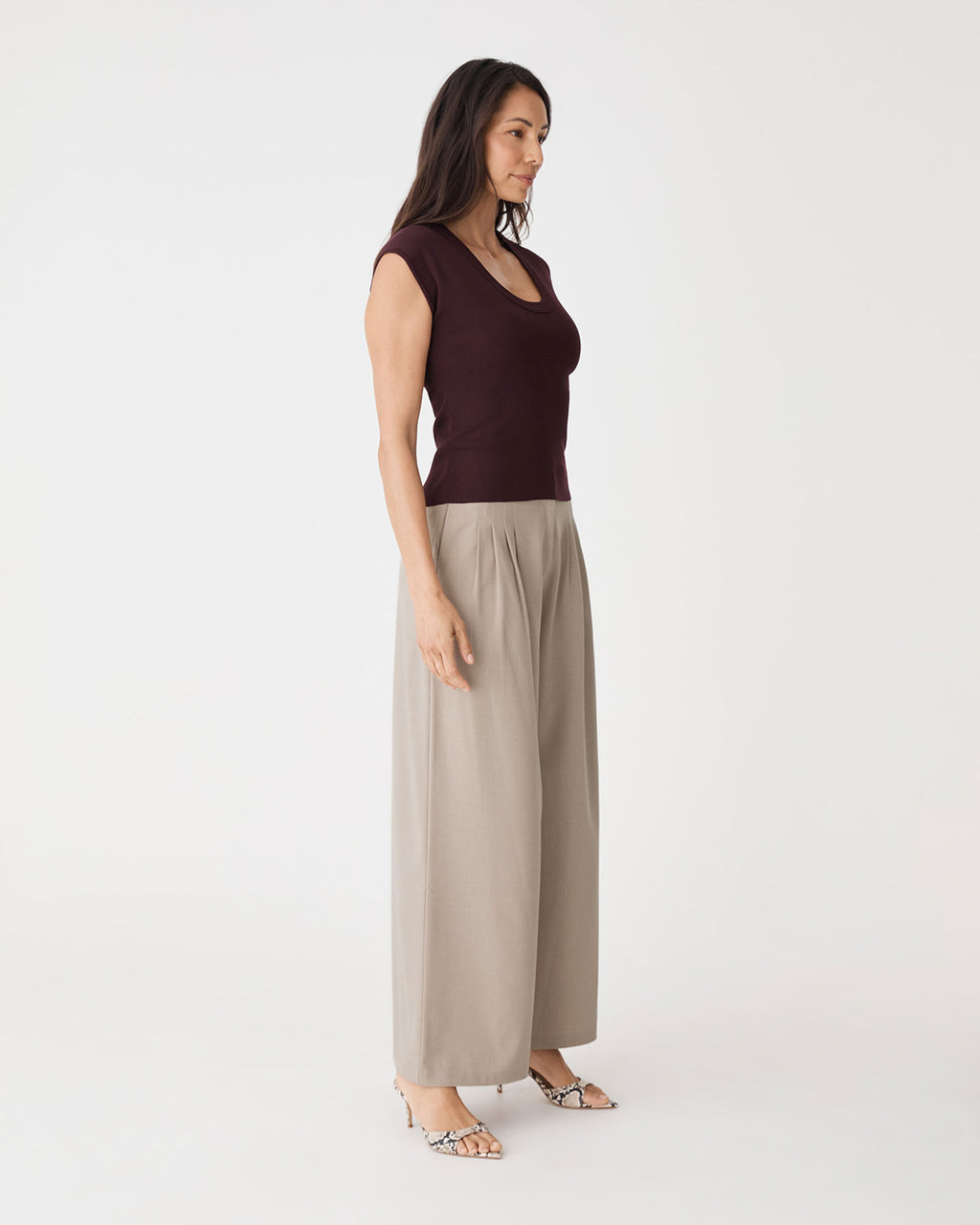 Parker Pleated Pants in driftwood — side view