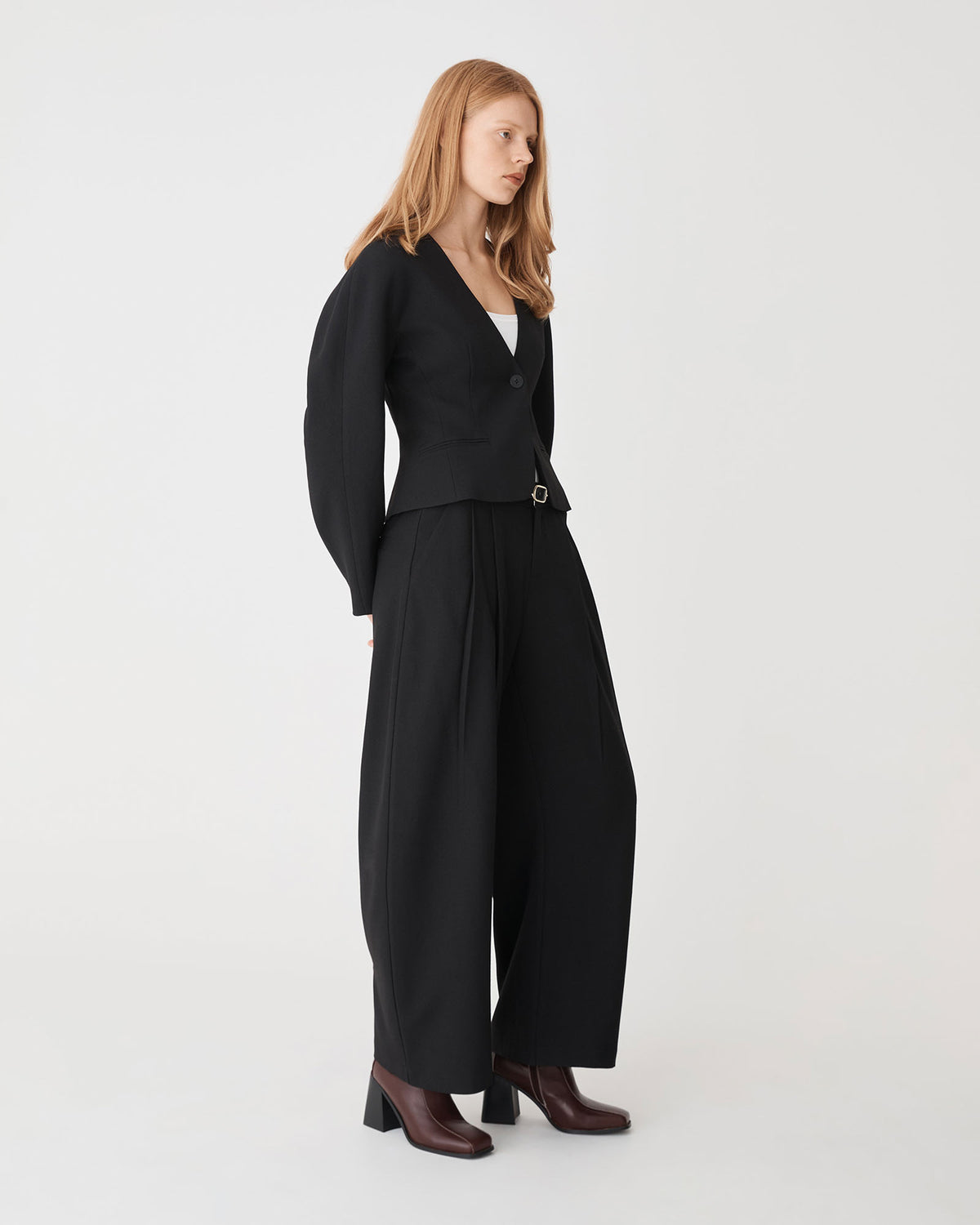 Pippa Rounded Shoulder Blazer in black — side view