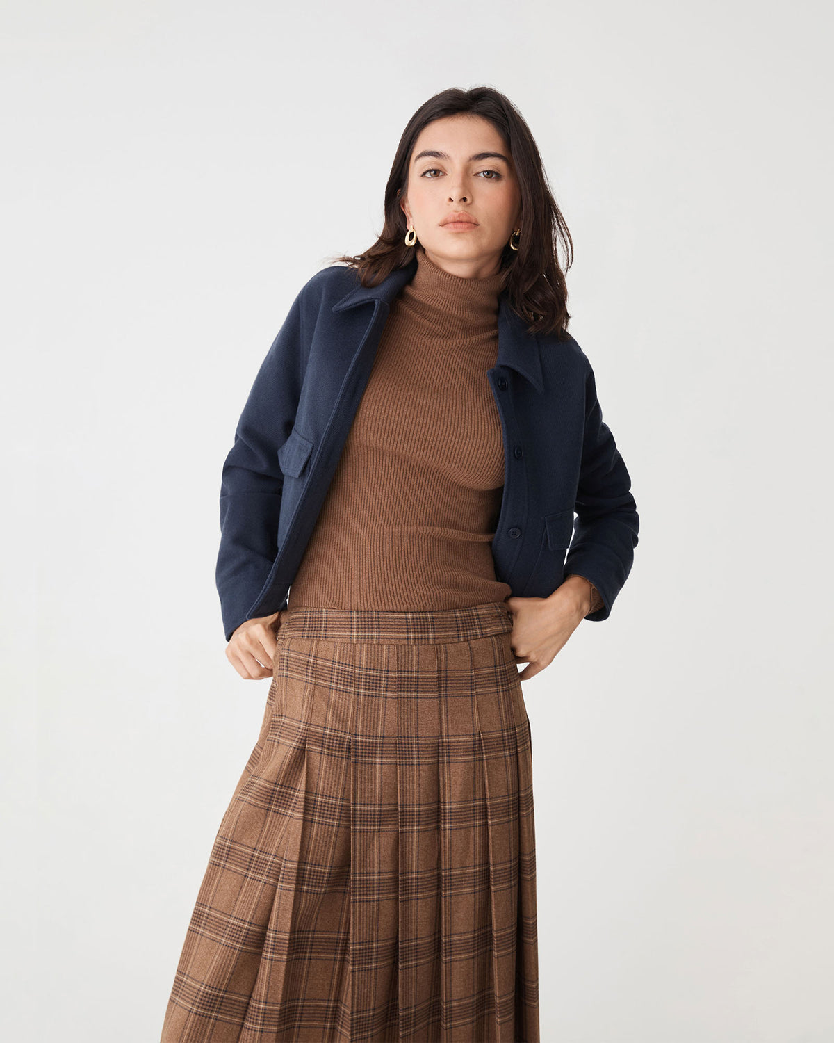 Holland Cropped Jacket in navy — close-up view 2