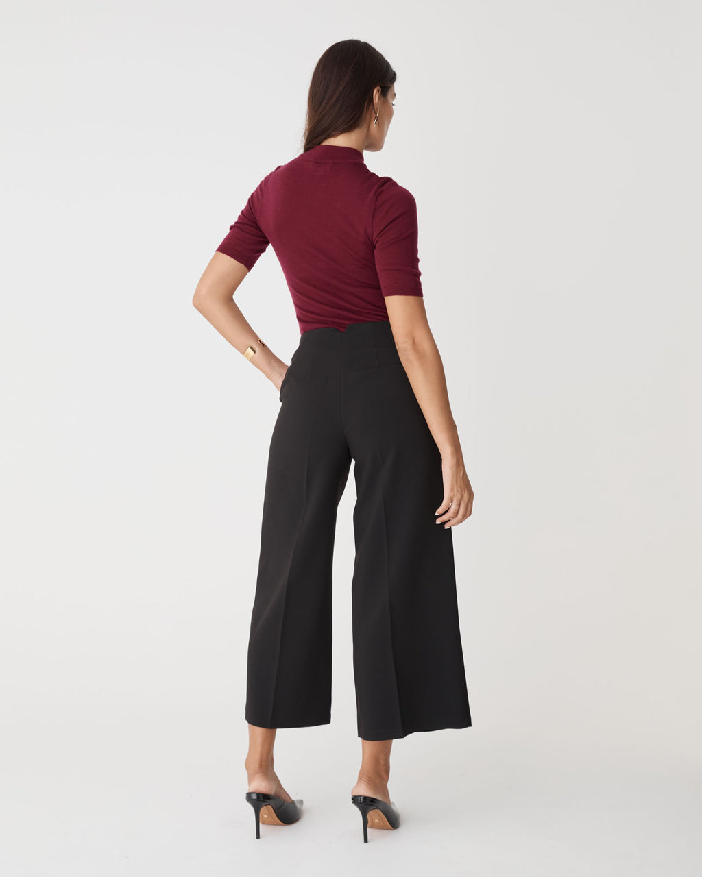 Ellen Wool Short Sleeve Knit in berry — back view