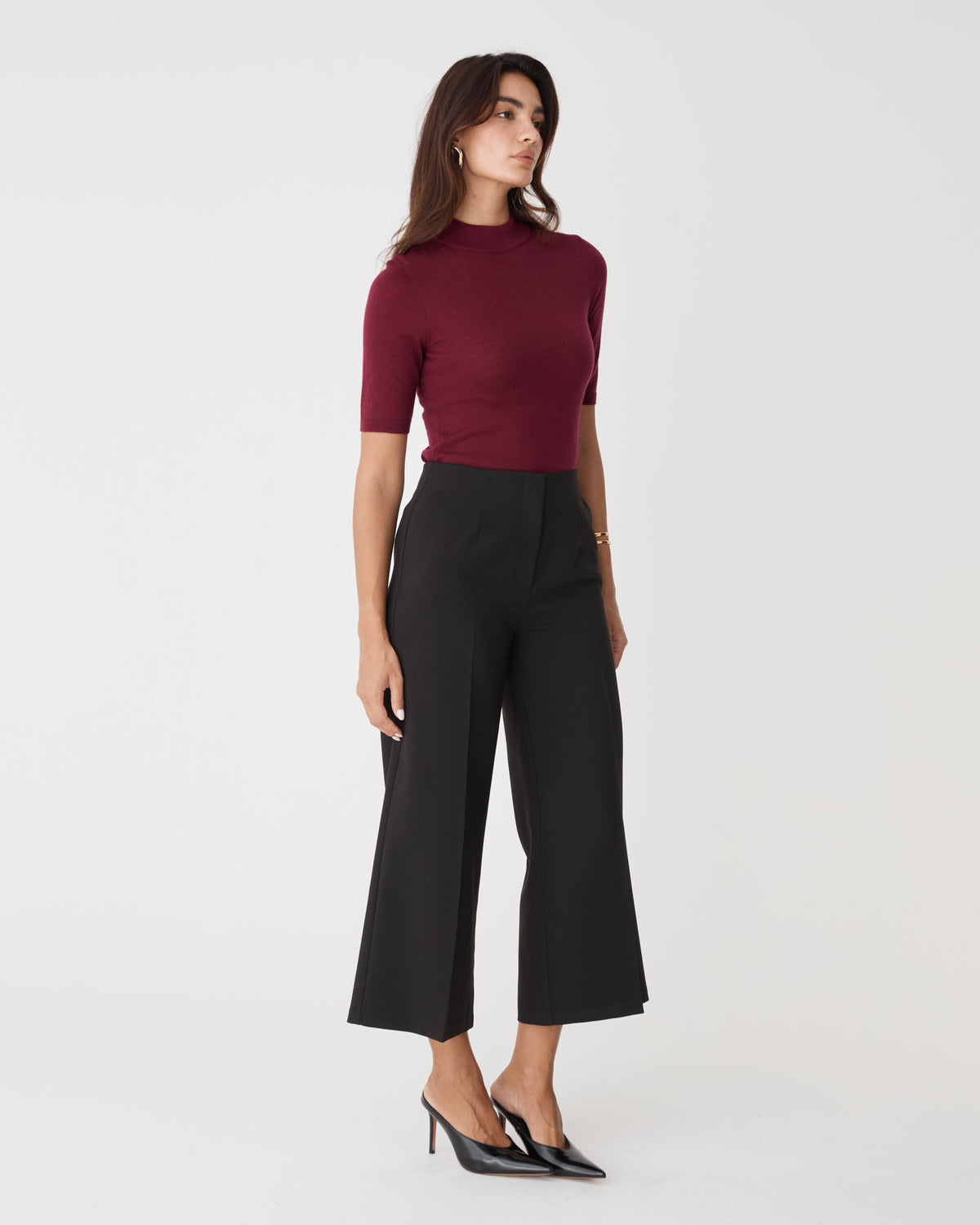 Ellen Wool Short Sleeve Knit in berry — side view