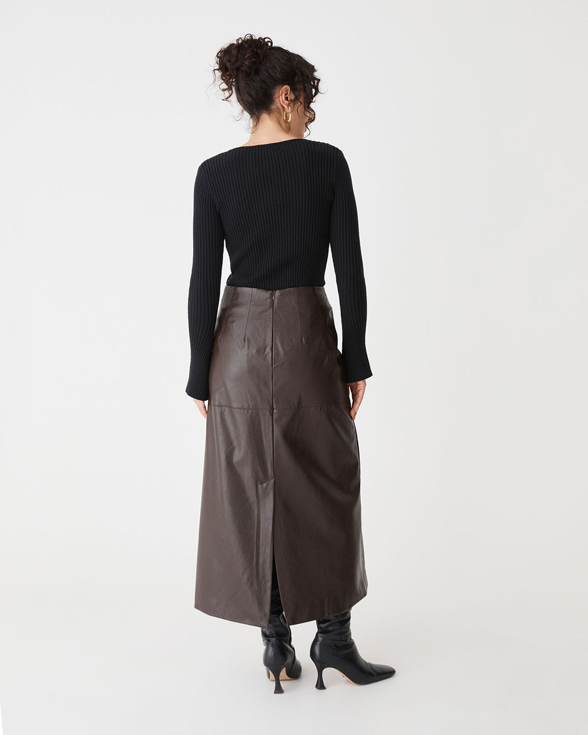 Zahlia Square Neck Rib Knit in black — back view