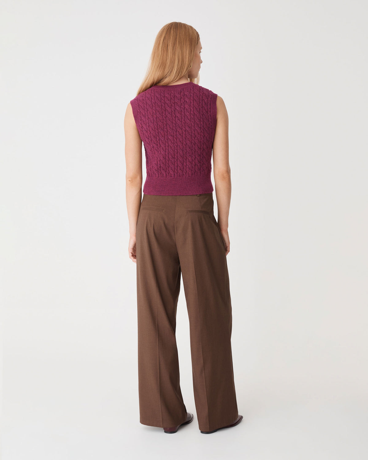 Frankie Sleeveless Cable Knit in berry — back view