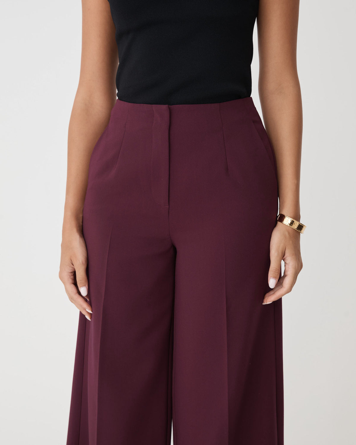 Nikki Culotte Trousers in bordeaux — fabric detail