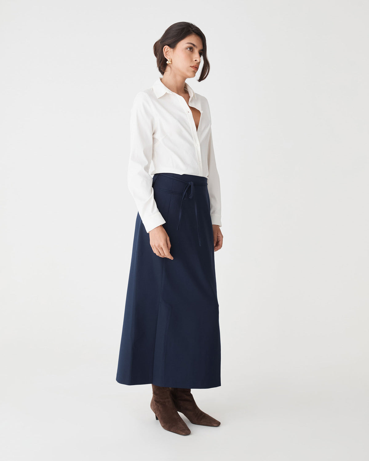 Greta Column Skirt in navy — side view