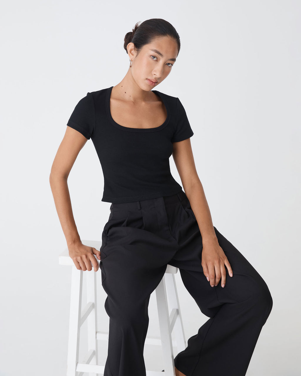 Devon Scoop Neck Rib Tee in black — close-up view 2