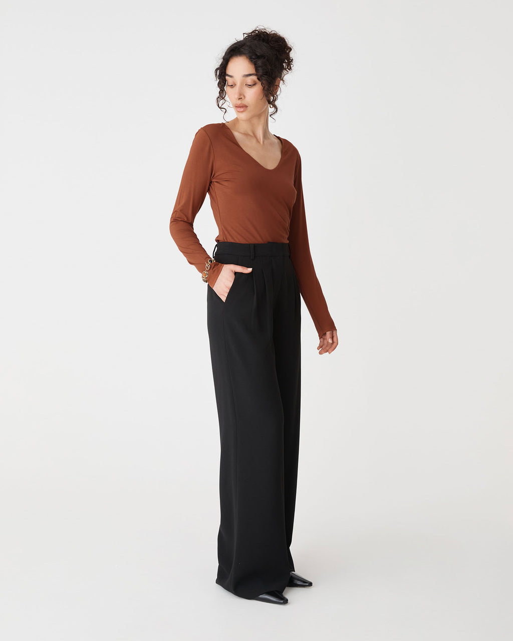 Isla V-Neck Bamboo Top in rust — side view