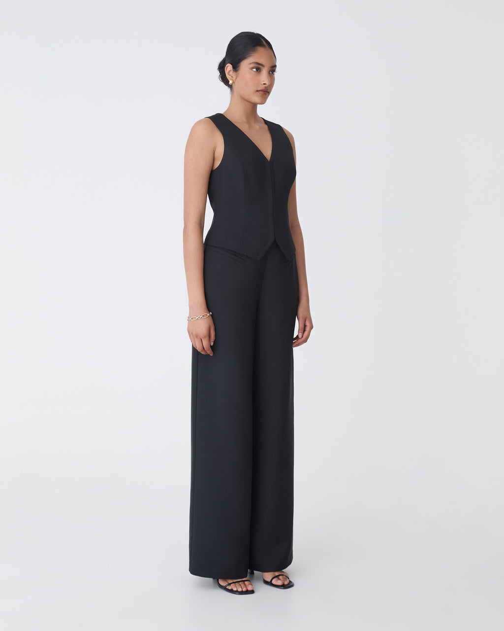 Dakota V-Neck Vest in black — side view