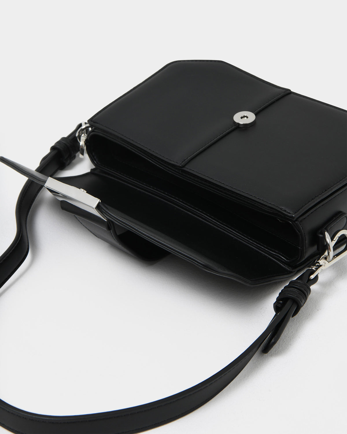 Rebeca Cross Body Bag in black — view 3