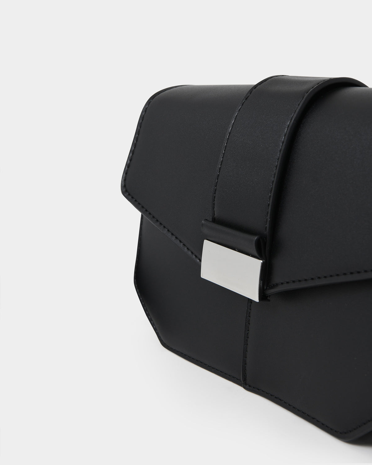 Rebeca Cross Body Bag in black — view 7