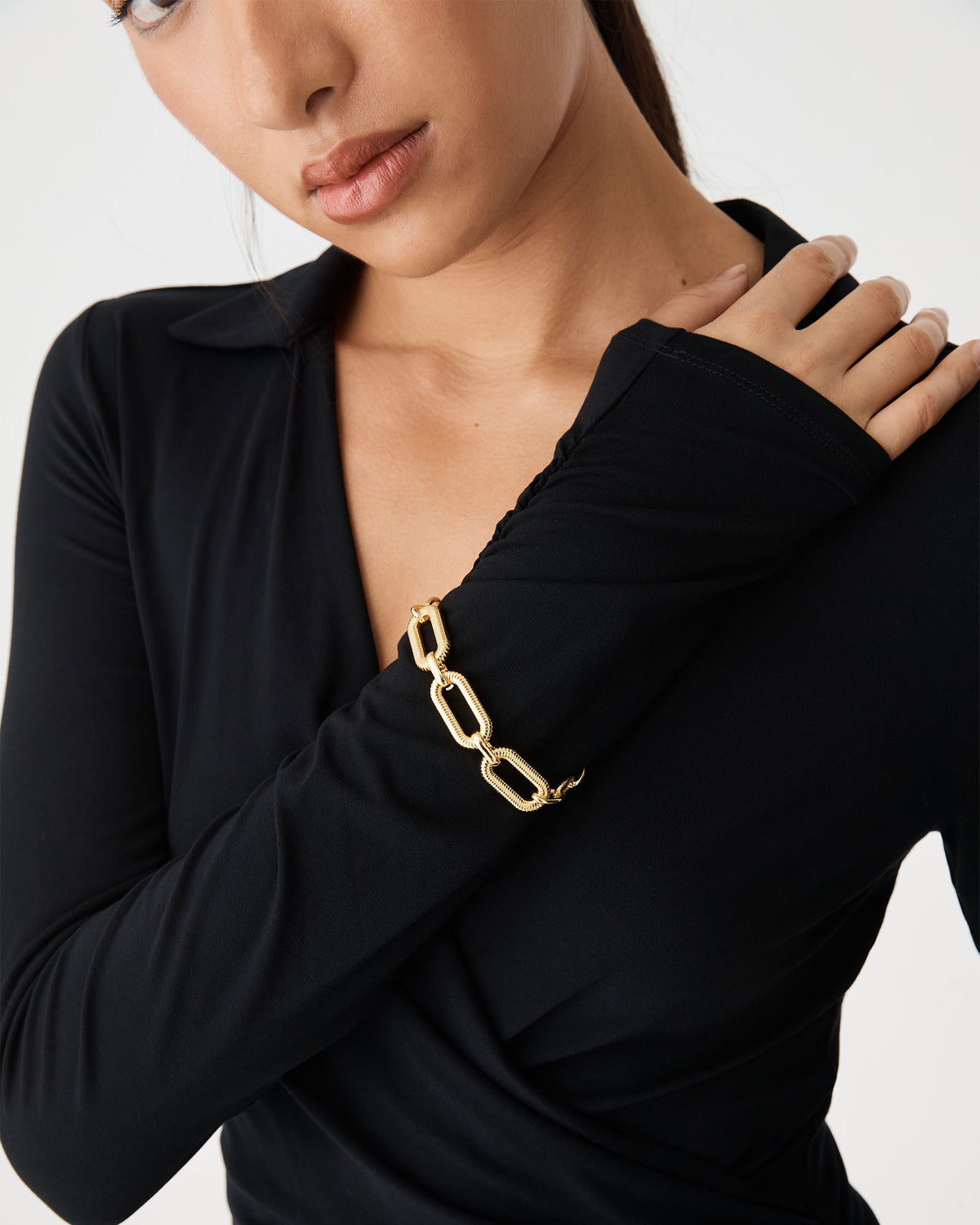 Leona Chunky Bracelet in gold — fabric detail
