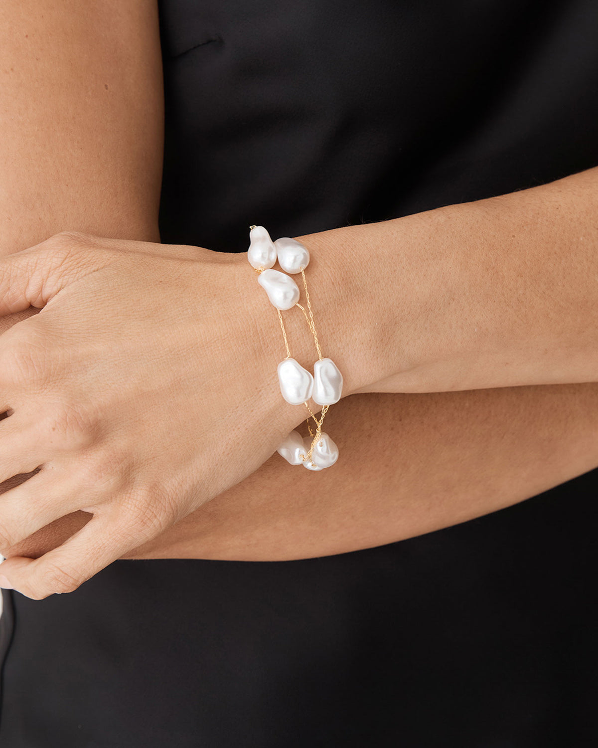 Mila Pearl Bracelet in gold pearl — fabric detail 2