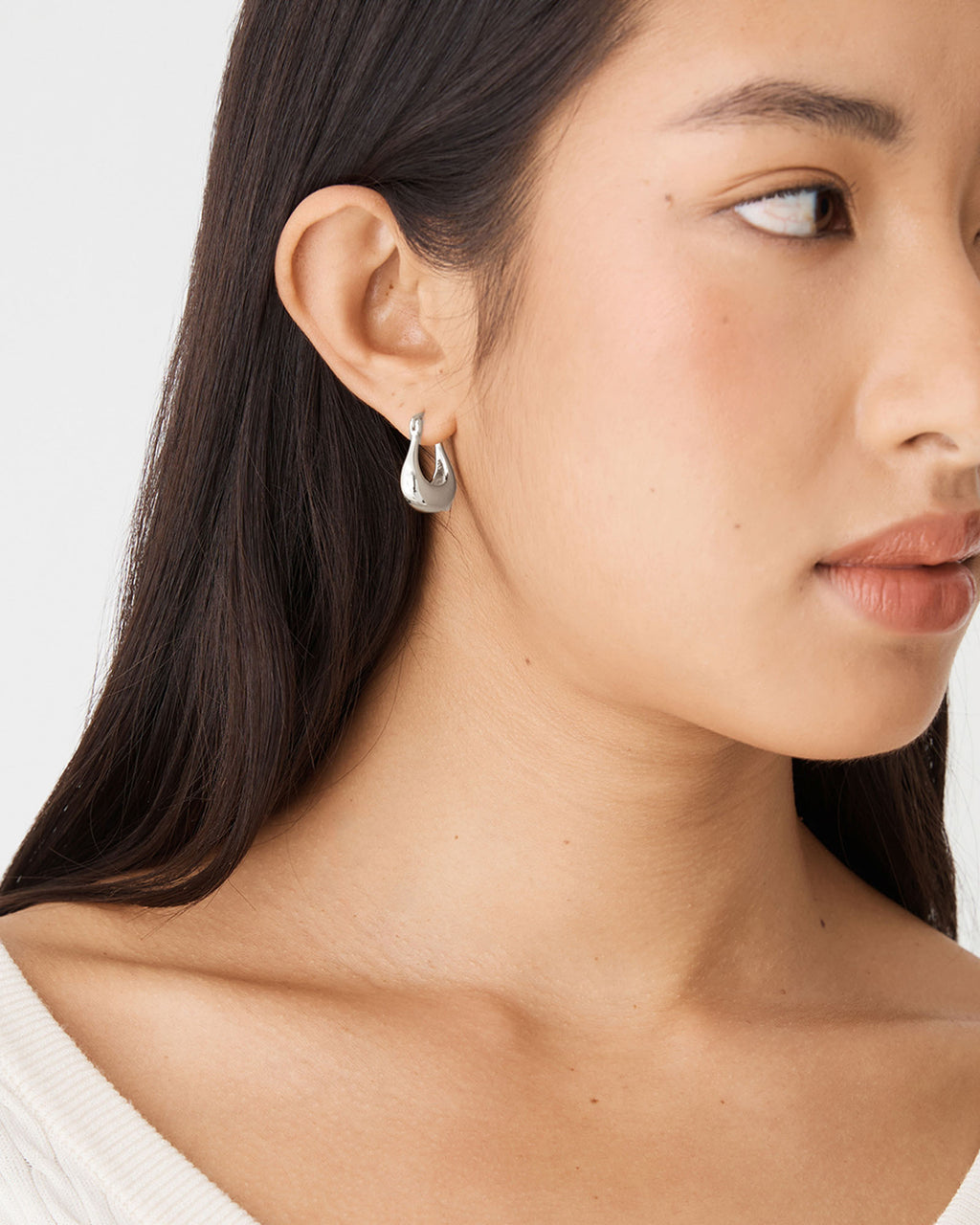 Mariana Hoop Earrings in silver — fabric detail 3