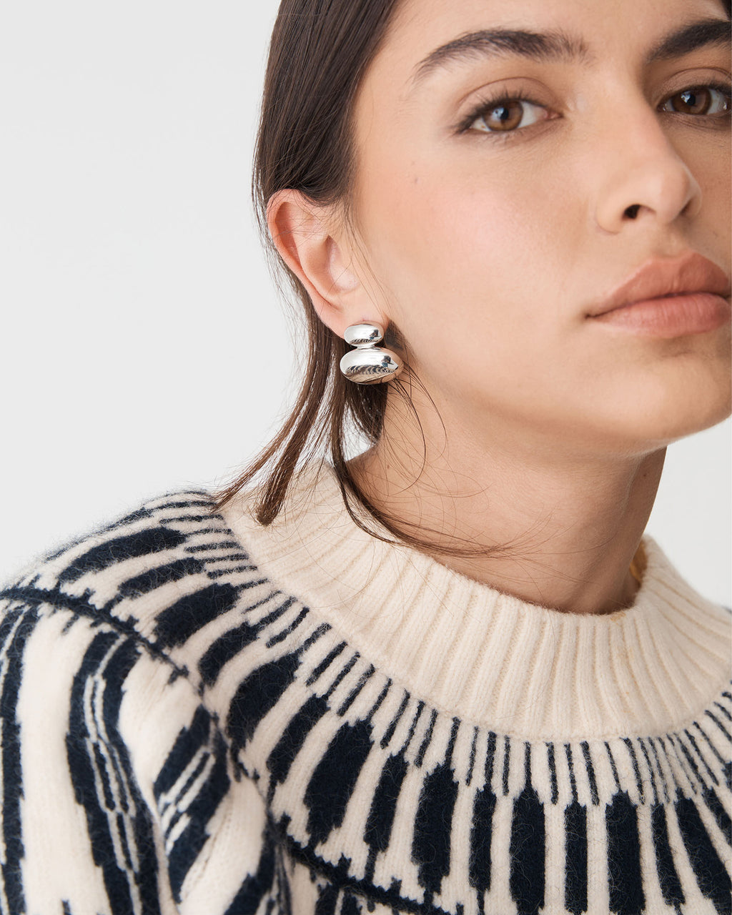 Lia Stud Earrings in silver — fabric detail 2