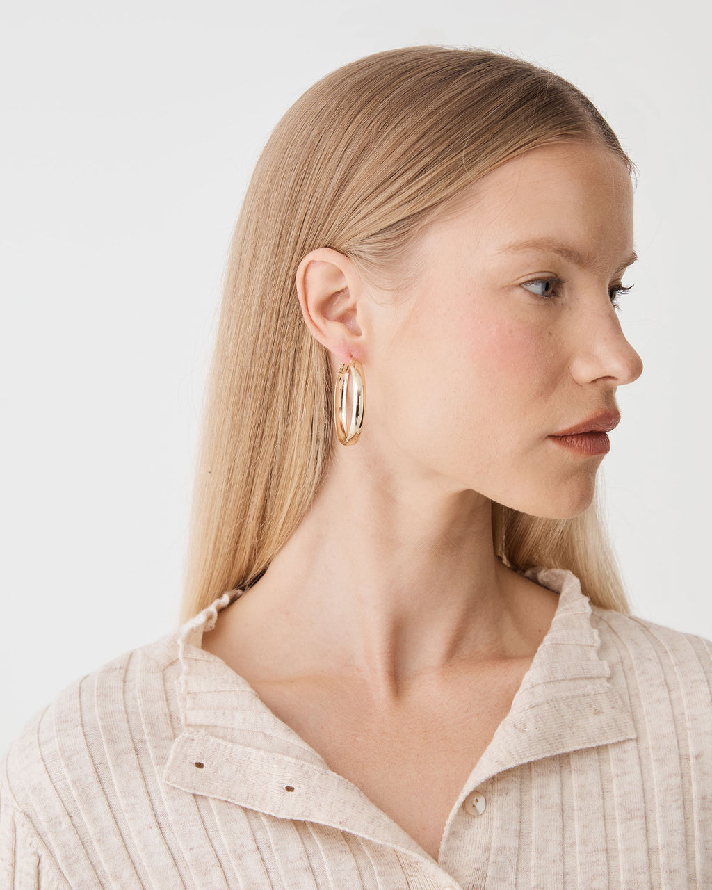 Aurelia Hoop Earrings in gold — view 4