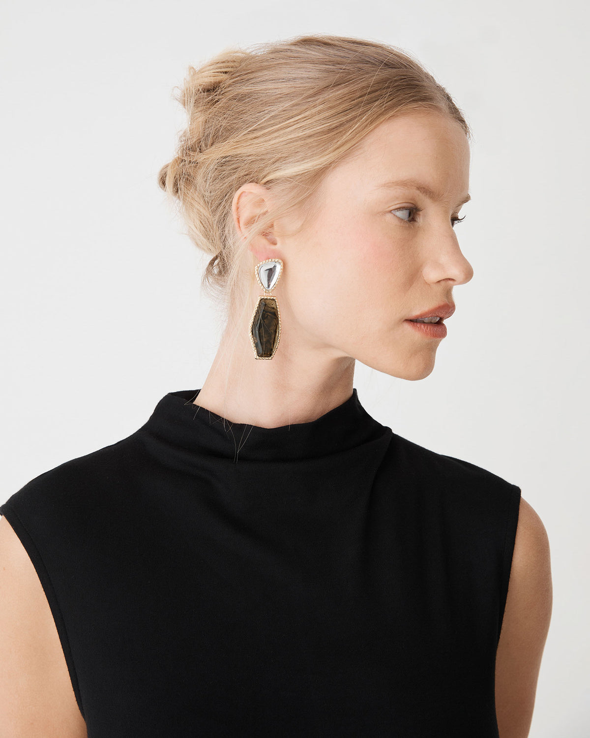 Nora Statement Earrings in gold — fabric detail 3