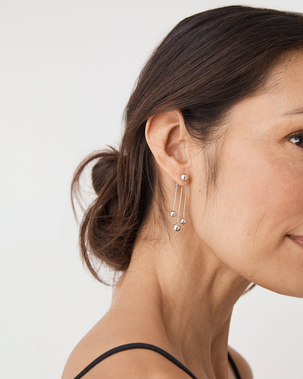 Sofia Chain Earrings in silver — fabric detail 2