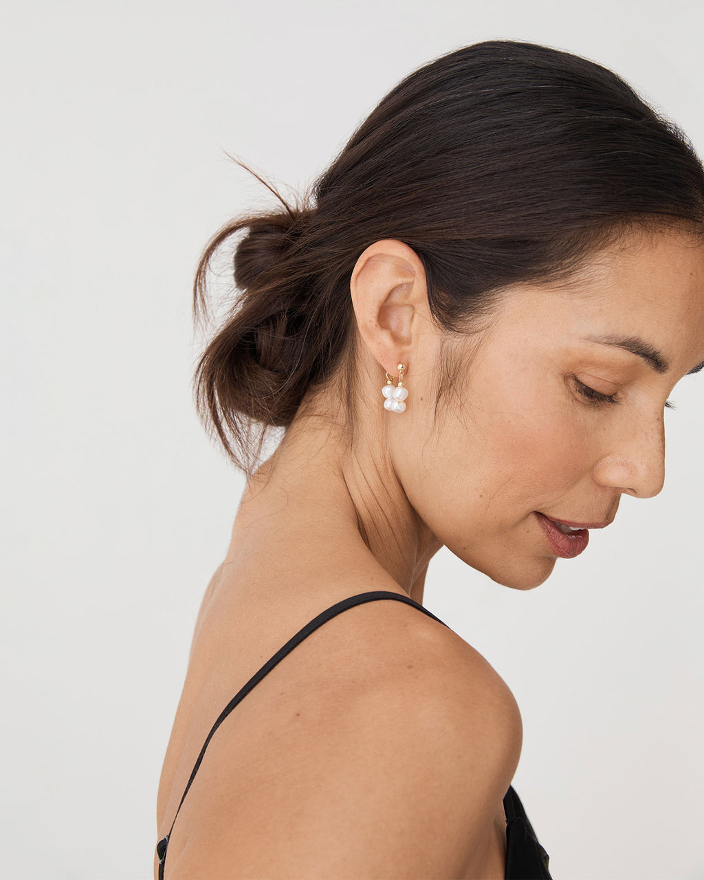 Amelie Pearl Earrings in gold pearl — fabric detail 2