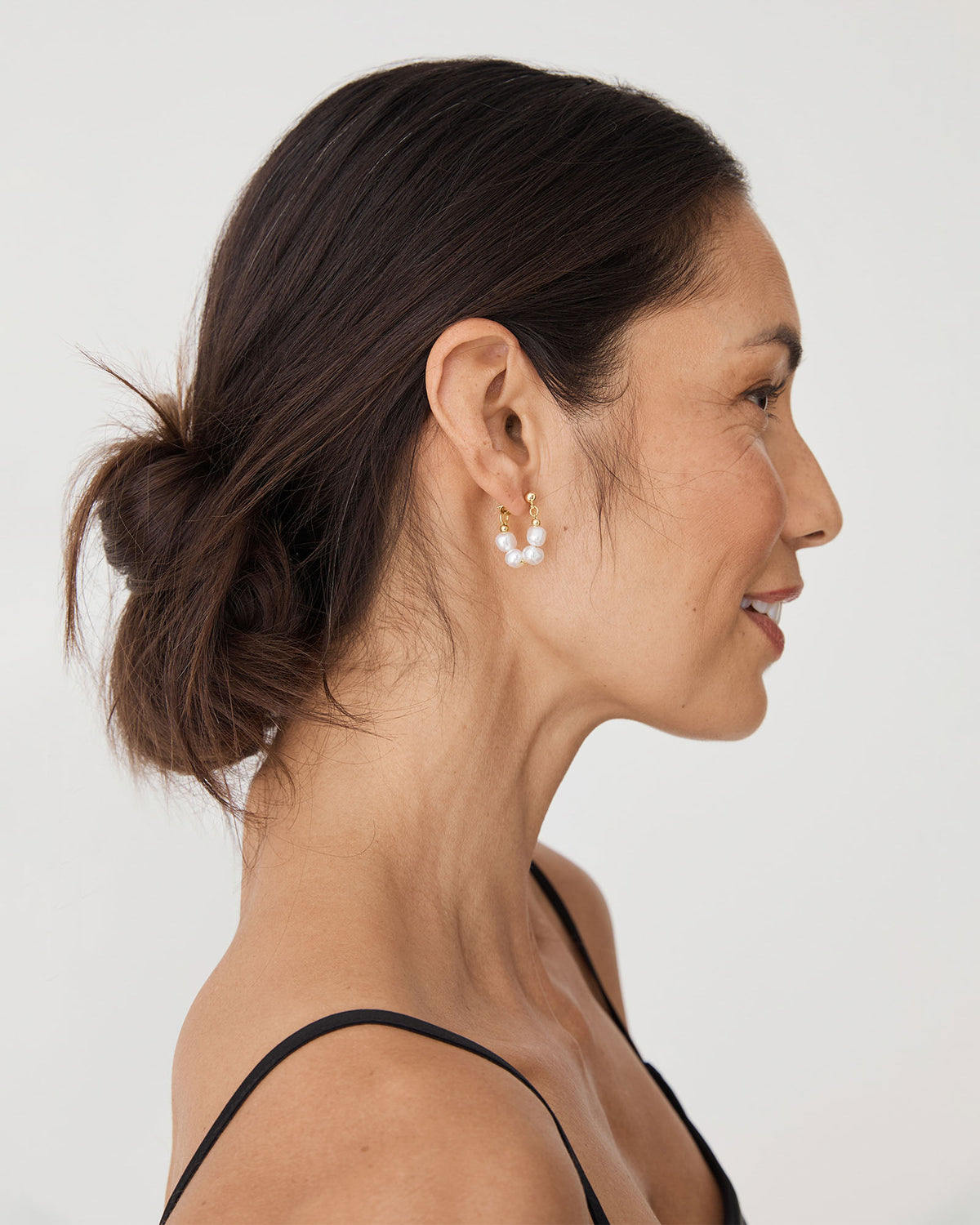 Amelie Pearl Earrings in gold pearl — fabric detail 4