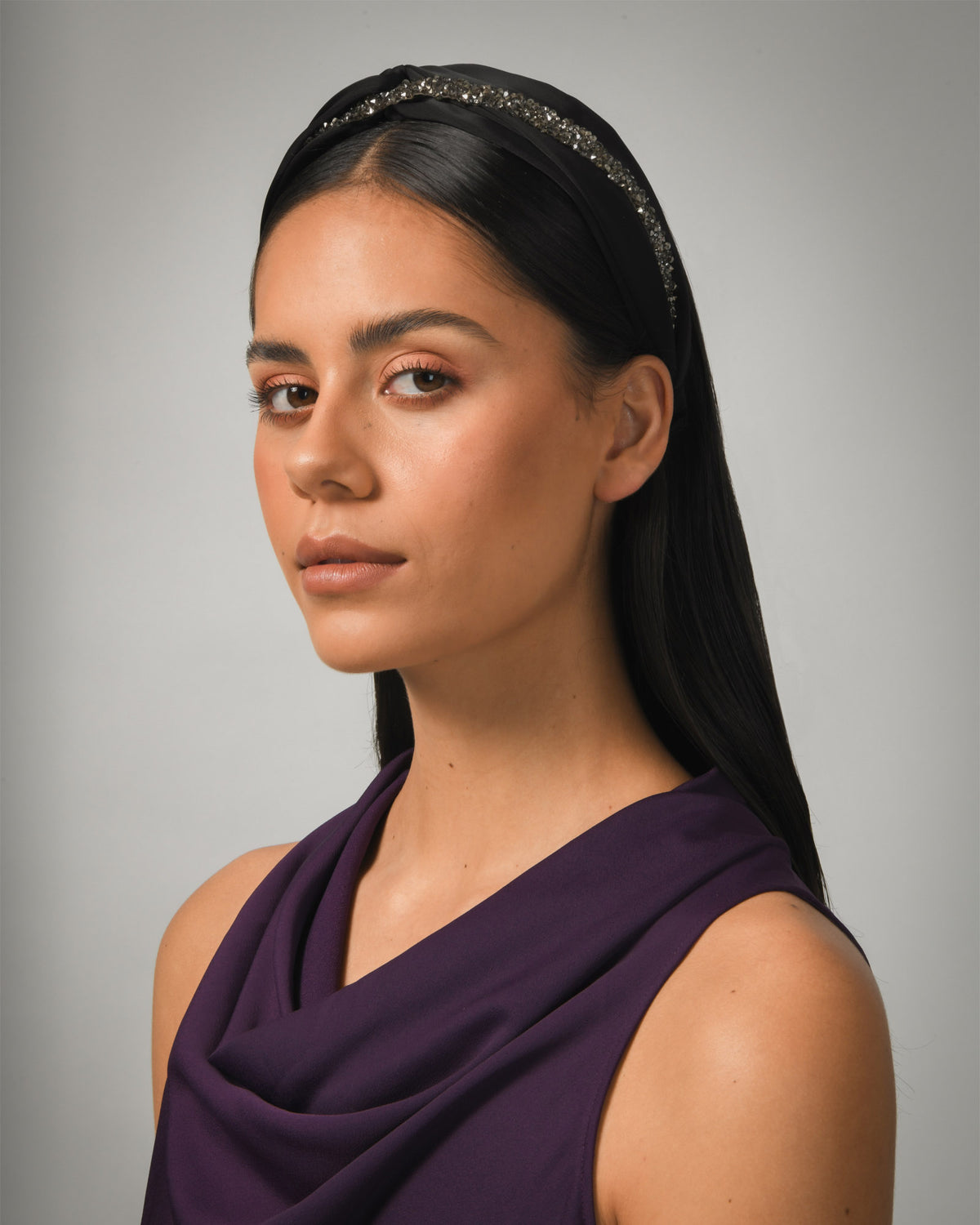 Tara Headband in black — close-up view