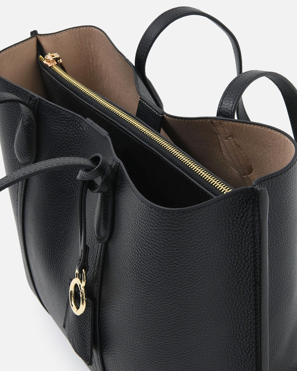 Arden 2 Leather Tote Bag in black — fabric detail 2
