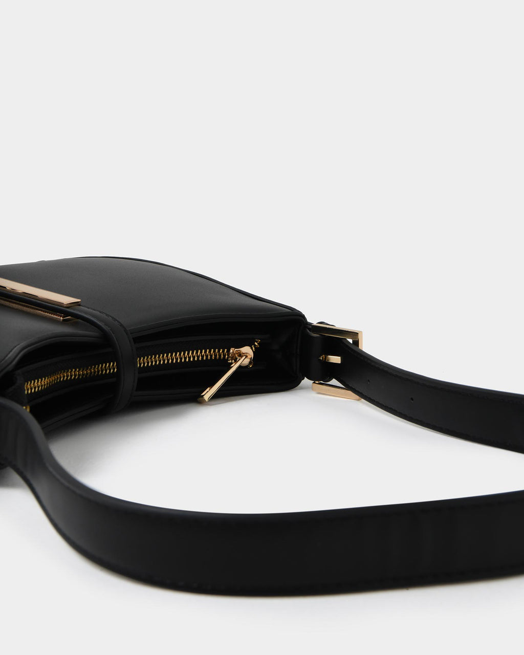Jessica Shoulder Bag in black — fabric detail 2