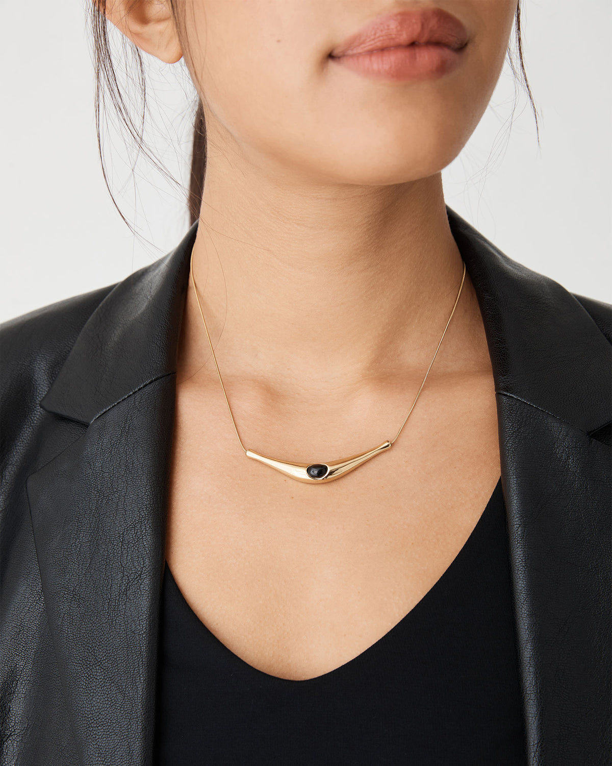Aria Eclipse Necklace in gold — view 1