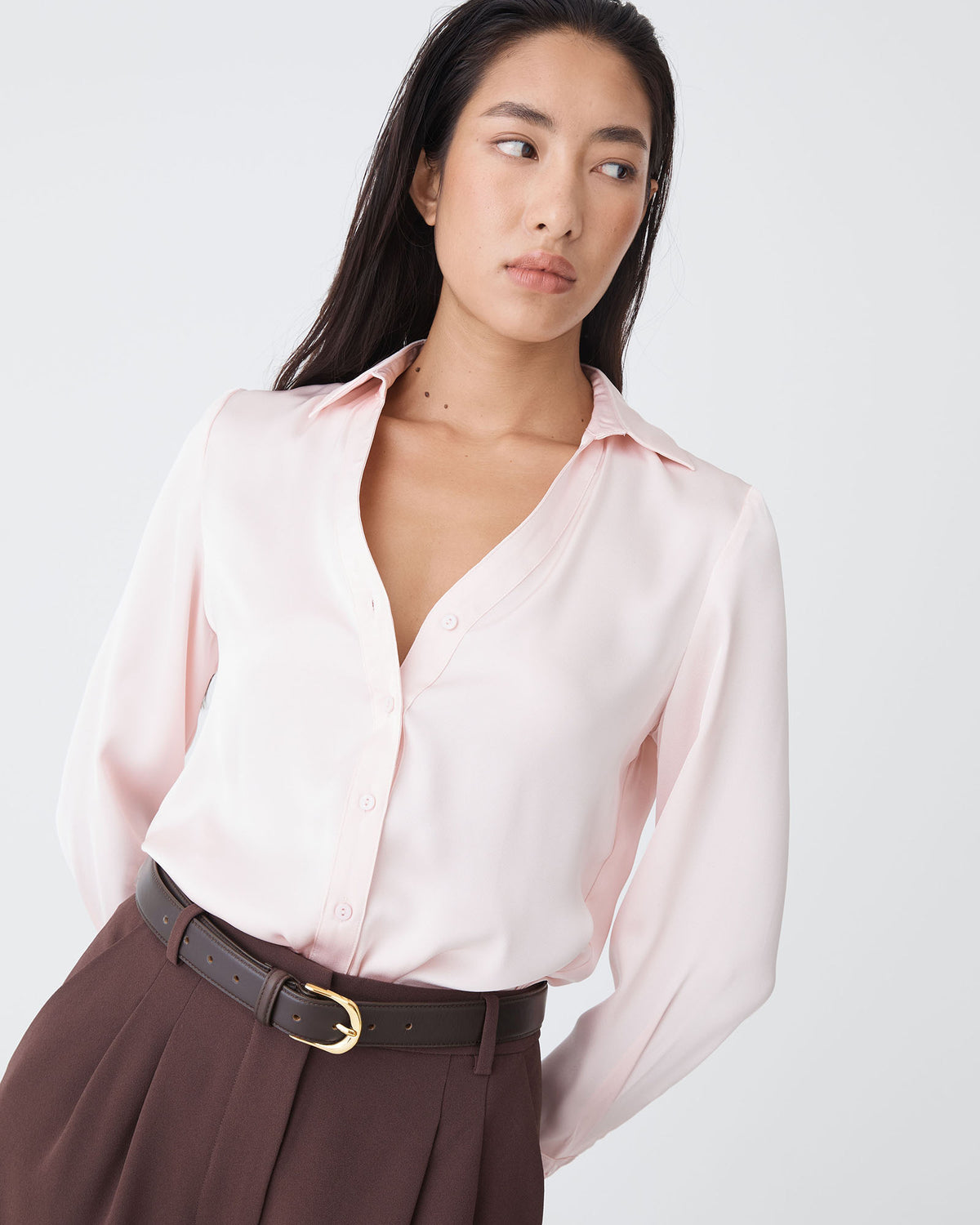 Alina Leather Belt in brown gold — close-up view 2