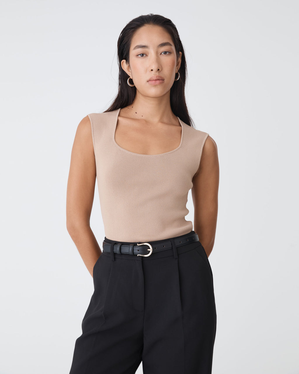 Alma Leather Belt in black — close-up view