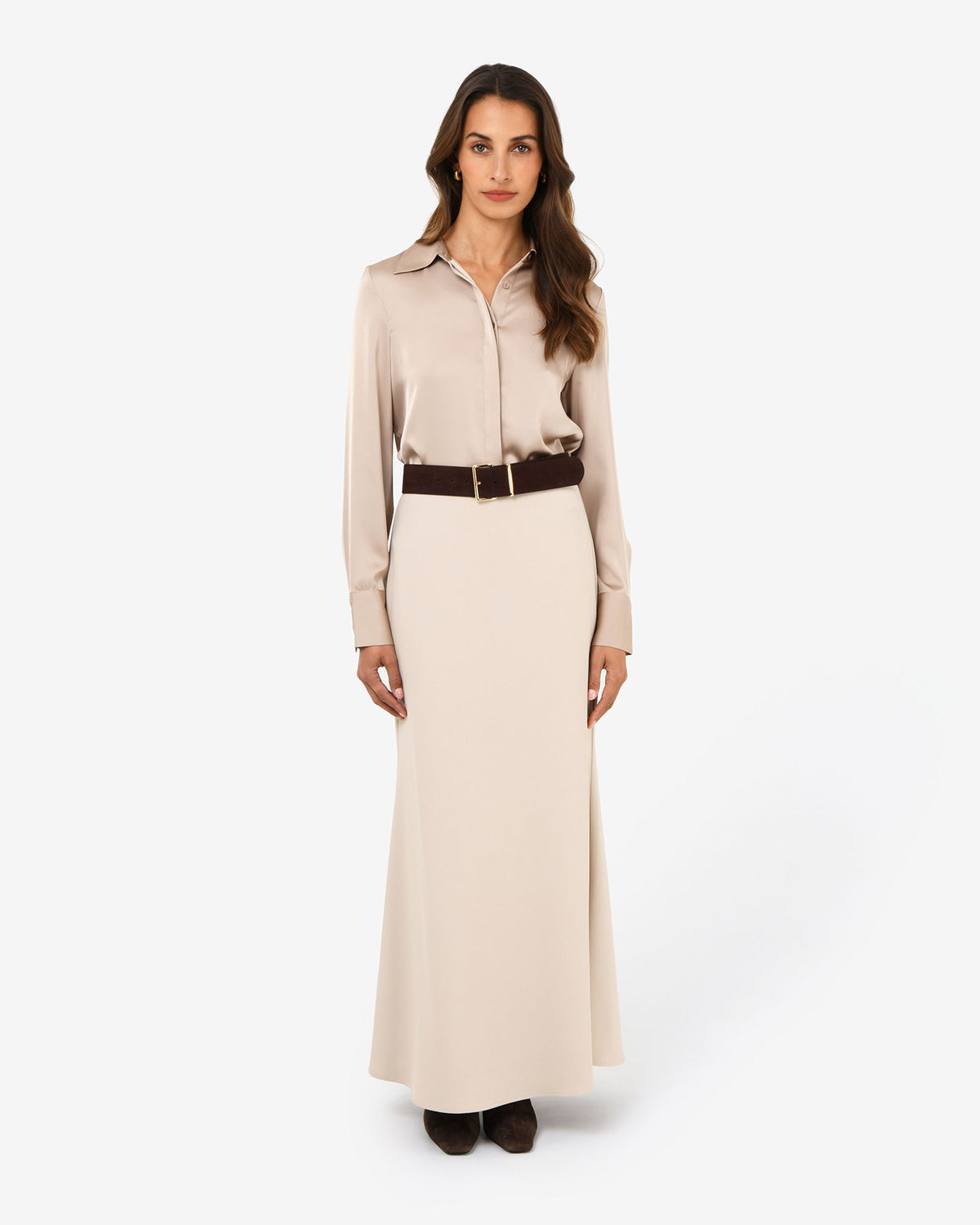 Amalie Suede Belt in brown — full-length view