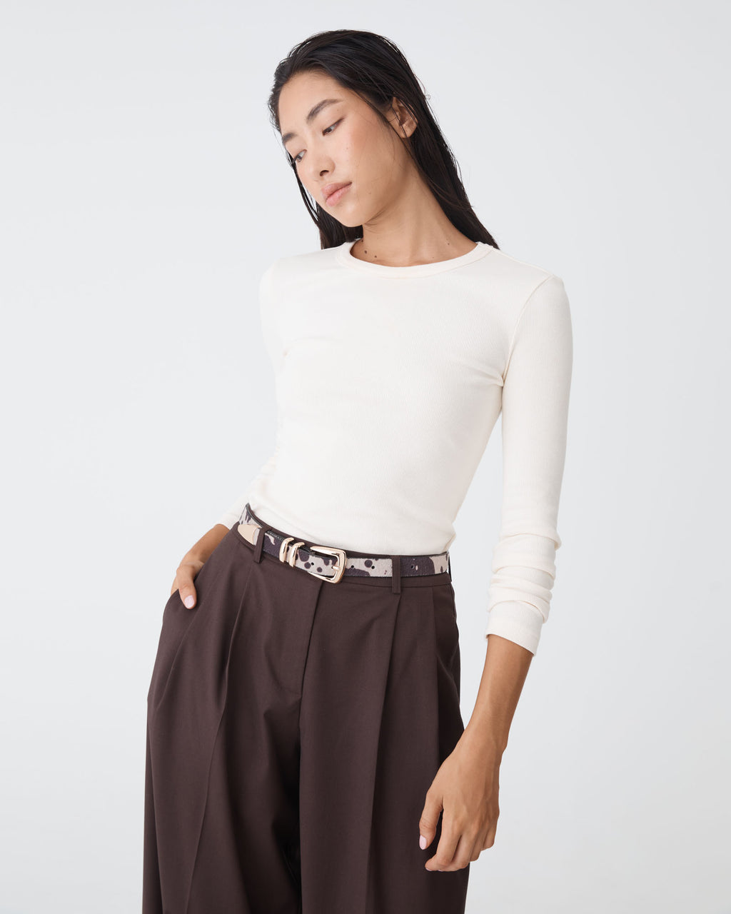 Sienna Cowhide Belt in cowhide — close-up view 2